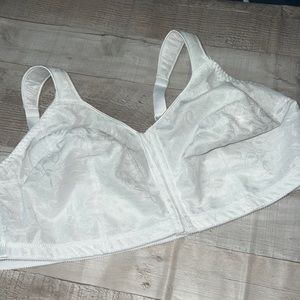 50 DD New JMS By Hanes Pure Comfort® Front-Close Wirefree Bra 3XL